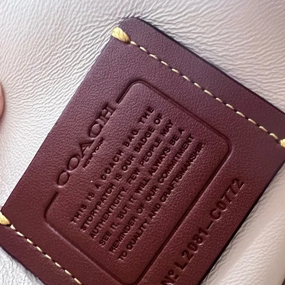 Coach Ivory Pillow Tabby 26 - Picture 8 of 10